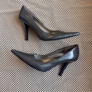 Nine West Farmer Gray Women’s Patent Leather Point Toe Stiletto Heels Size 8